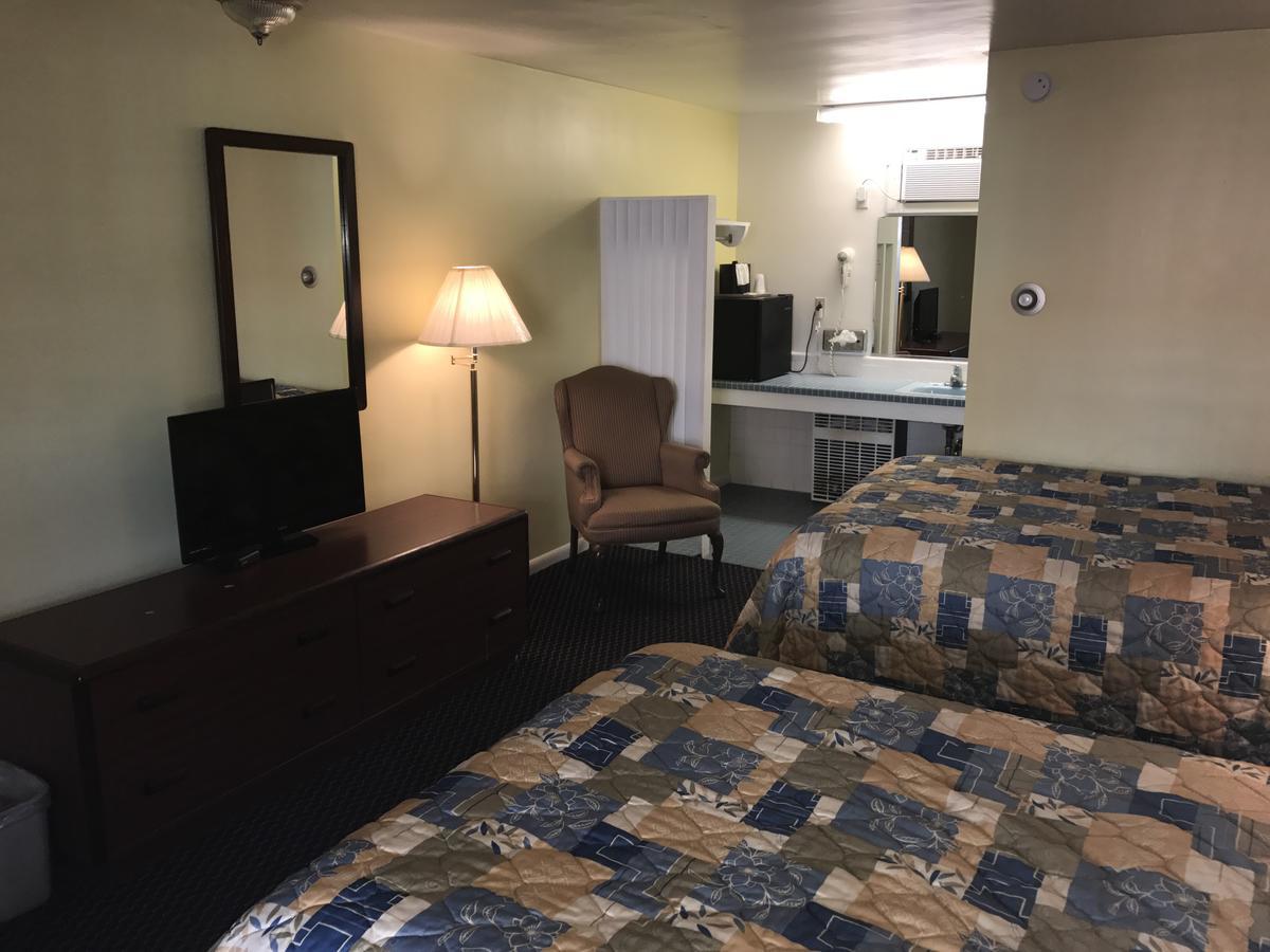 Budget Host Three Crowns Gettysburg Eksteriør bilde